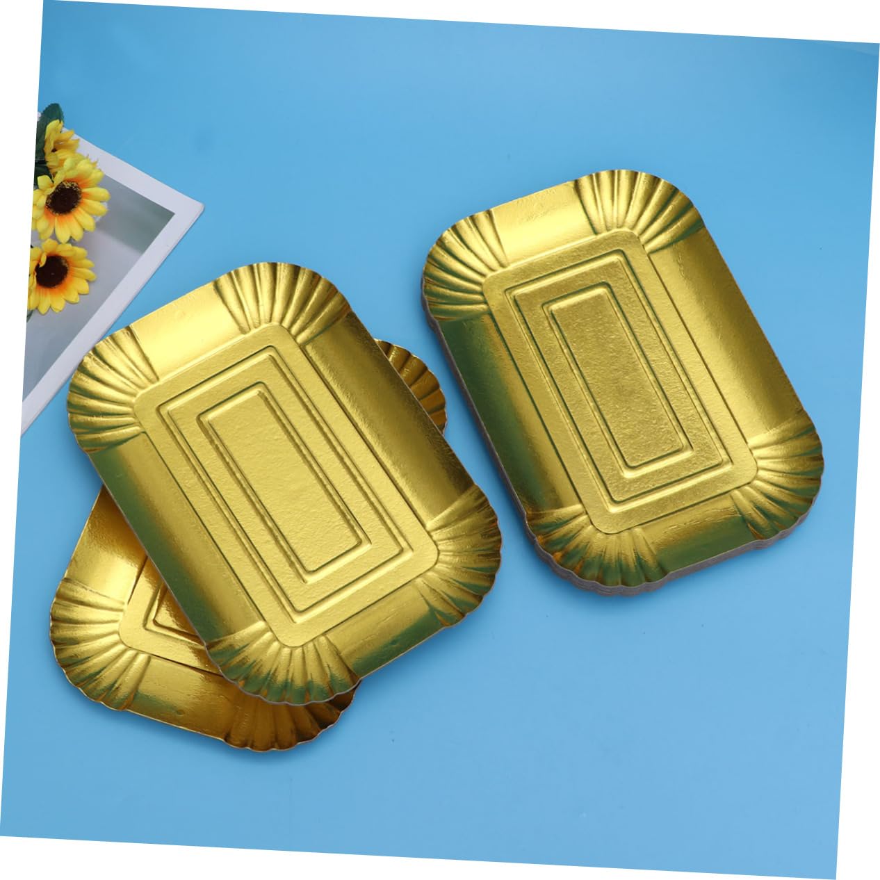 10 Platos Desechables de Papel Aluminio Dorado Diseño Liso, Bandeja Desechable para Banquetes y Hoteles, Material Resistente y Elegante