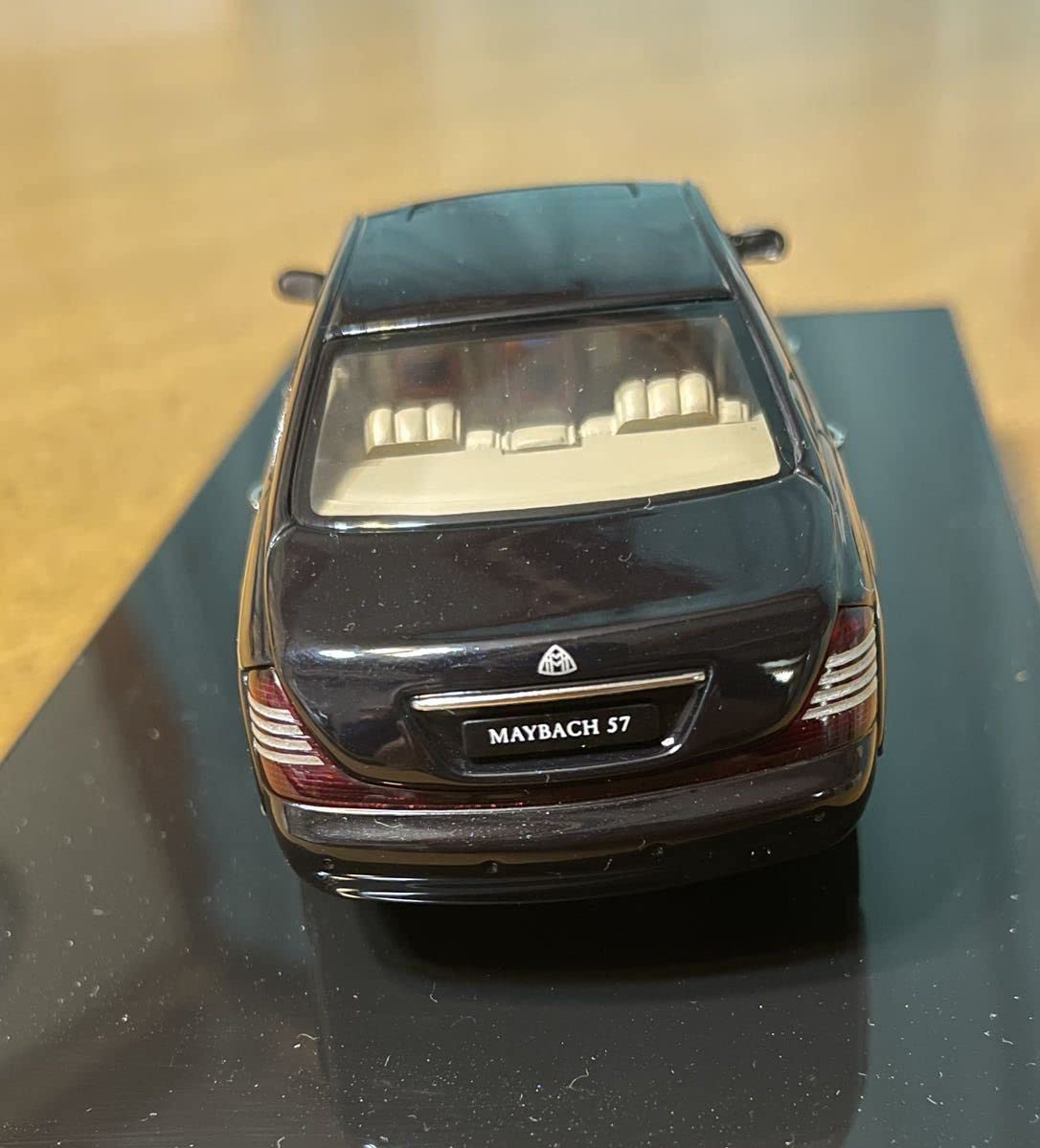 Amazon | オートアート 1/43 マイバッハ57 Maybach 57 ブラック