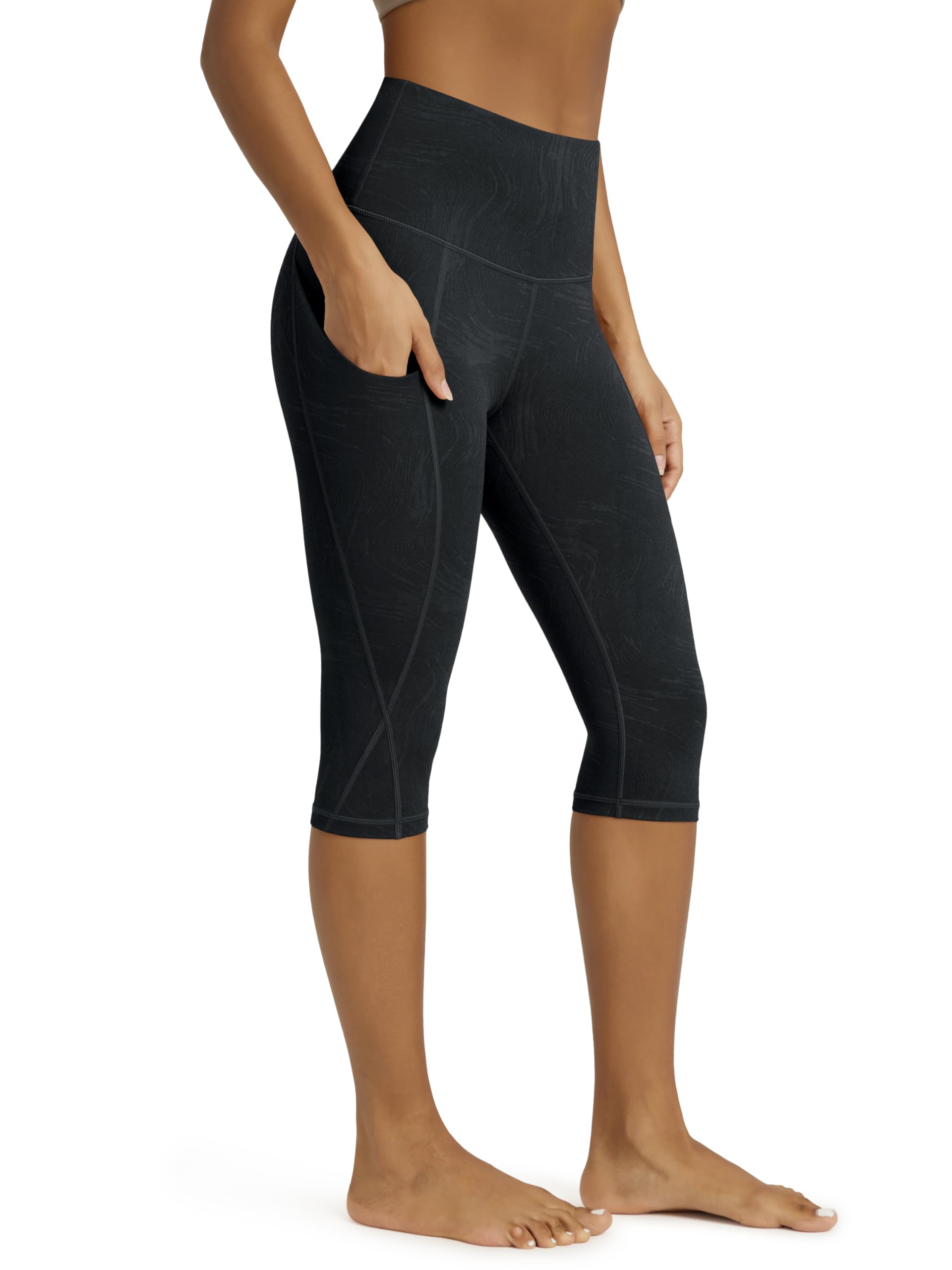 ODODOS Women's High Waisted Yoga Capris with Pockets, Tummy Control Non See Through Workout Athletic Running Capri Leggings