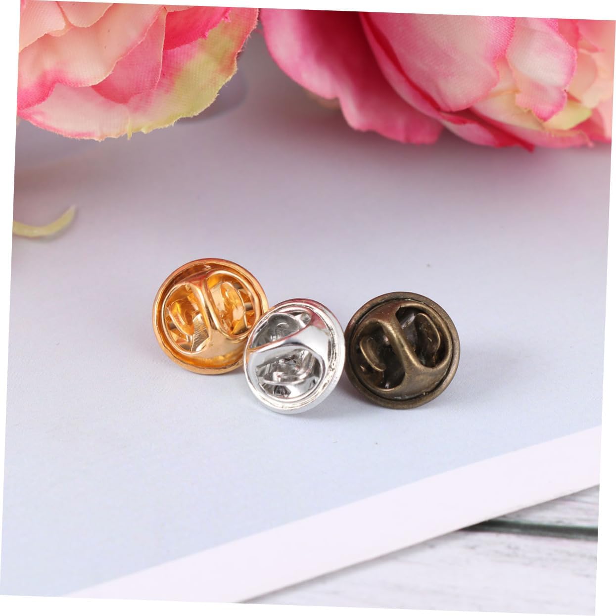 Gatuida 450sets Vintage Women Brooch Pins Bulk Pins Tie Tack Hat Clip Backs Caps for Jewelry Making