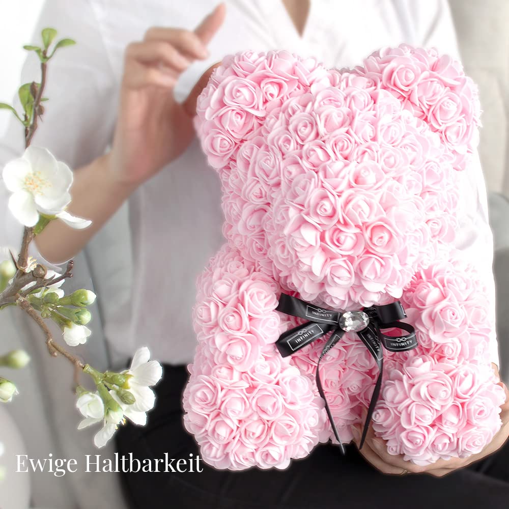 Infinity® Rosenbär Rosa 40 cm mit Herz – Handgefertigter Bär mit Geschenkbox & über 600 duftenden 3D-Rosen – Geschenk für Frauen, Geburtstag oder Jahrestag