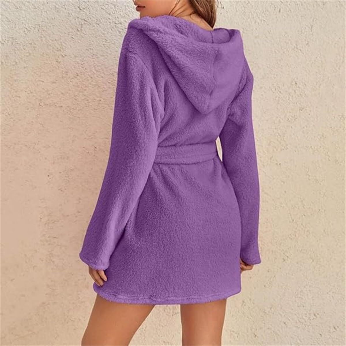 Accappatoio da donna sfocato, di media lunghezza, con cintura, con tasche, per autunno e inverno, caldo e accogliente con cappuccio (viola, S)