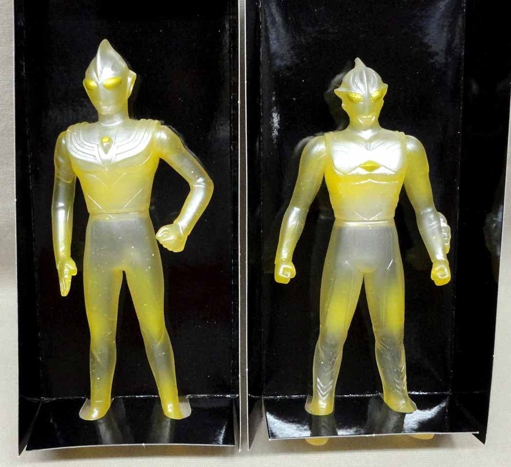 ウルトラマンティガ&ウルトラマンメビウス　グリッターバージョン2008 ソフビ Amazon | ウルトラヒーローソフビ 2008限定 ティガ&メビウス