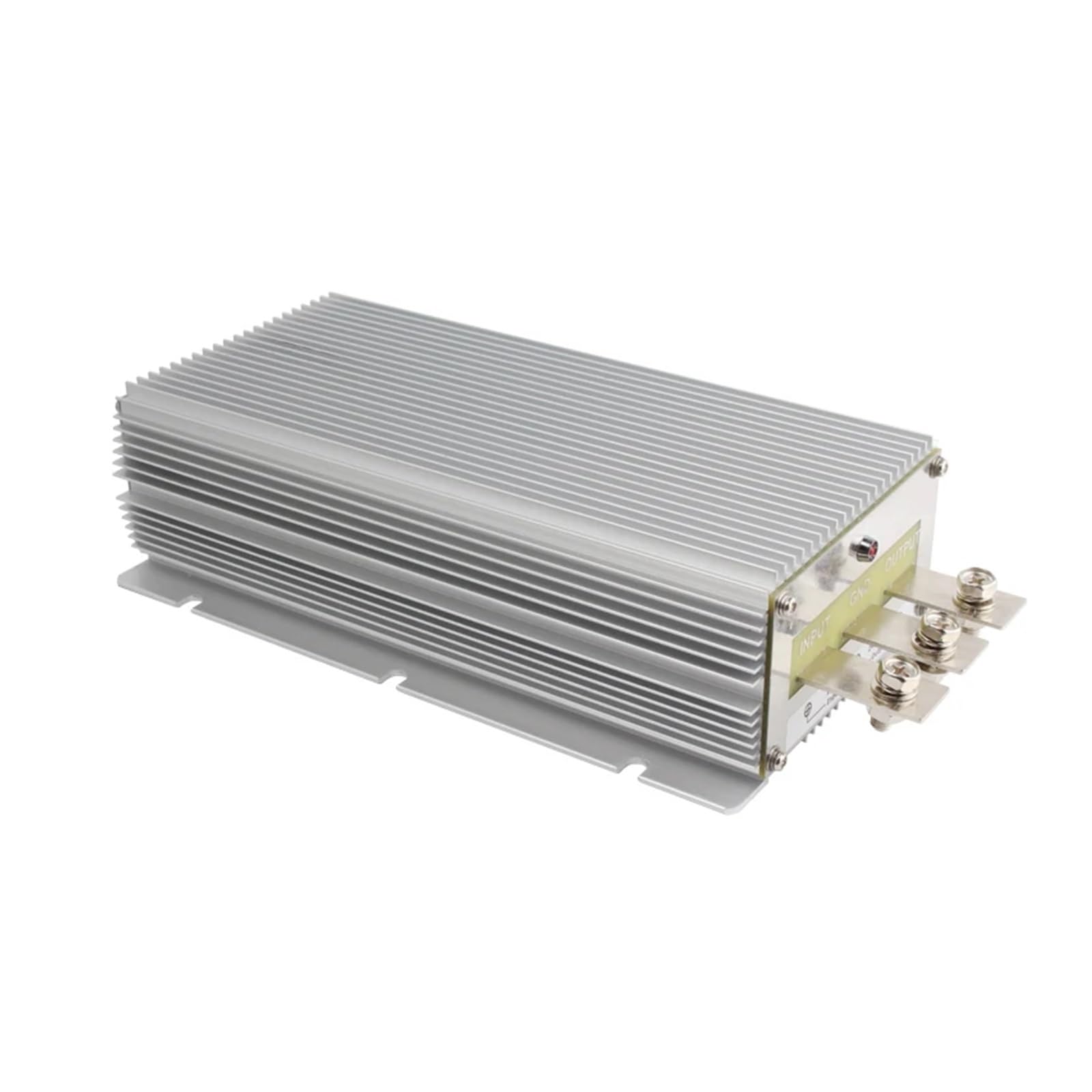Convertisseur de tension CC à CC pour équiper votre van de 12 Volts à 28 Volts