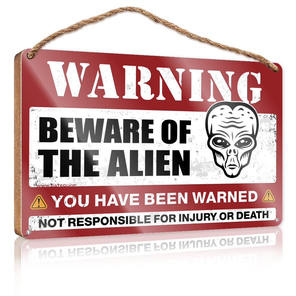 YYHLEH Wood Kitchen Decor Beware Of Alien Wooden Sign(15X28CM)