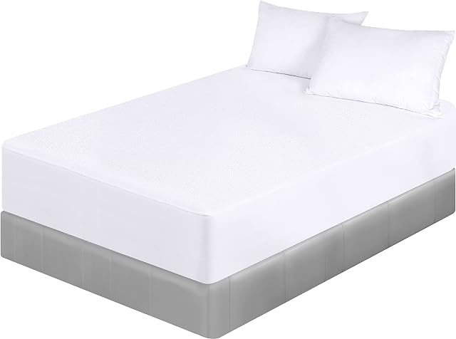 Utopia Bedding Waterproof Bamboo Mattress Protector - (Super King - 180 x 200) Fits up to 30 cm deep - Bamboo Mattress Cover 200 GSM, Breathable, Fitted Style All Around Elastic