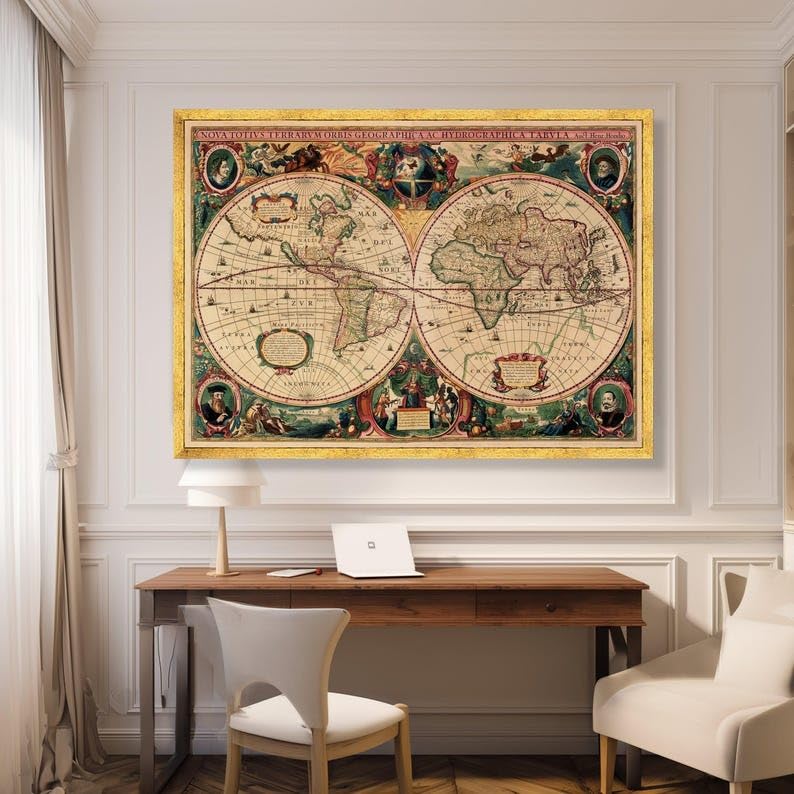 Carte géographique vintage imprimée sur toile pour un salon à l'ambiance grand explorateur
