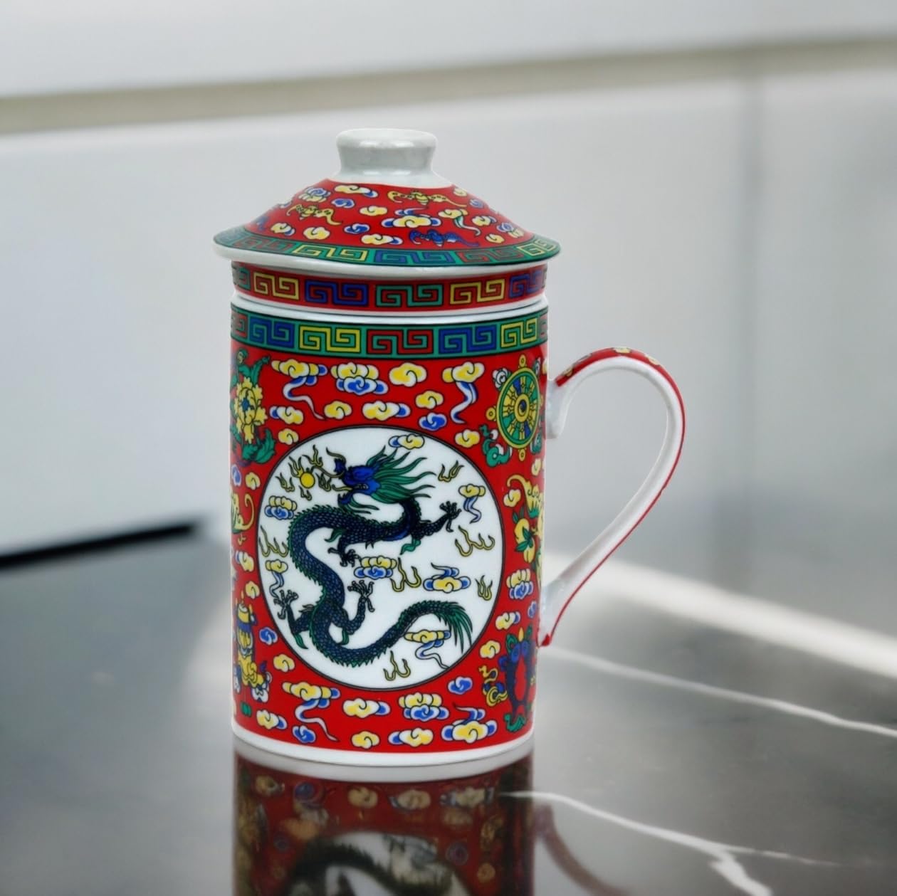 Keramik Teetasse mit Deckel + Sieb für Losen Tee mit Asiatischem Motiv Japanische Chinesische Tasse Für Teeliebhaber, Porzellan Kaffee Geschenk Set Asien Asia Becher Haferl (Roter Dracher)