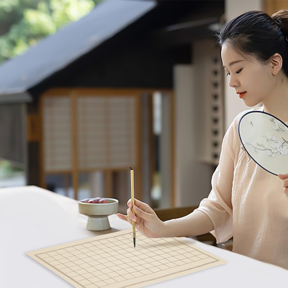 WEBEEDY 100 Feuilles de Papier Xuan pour la Calligraphie Chinoise avec 2 Grilles de Styles Calligraphie Japonaise sur Papier Sumi à l'Encre au Pinceau pour Débutants,50 Feuilles/Sac(Colonne et Grille)
