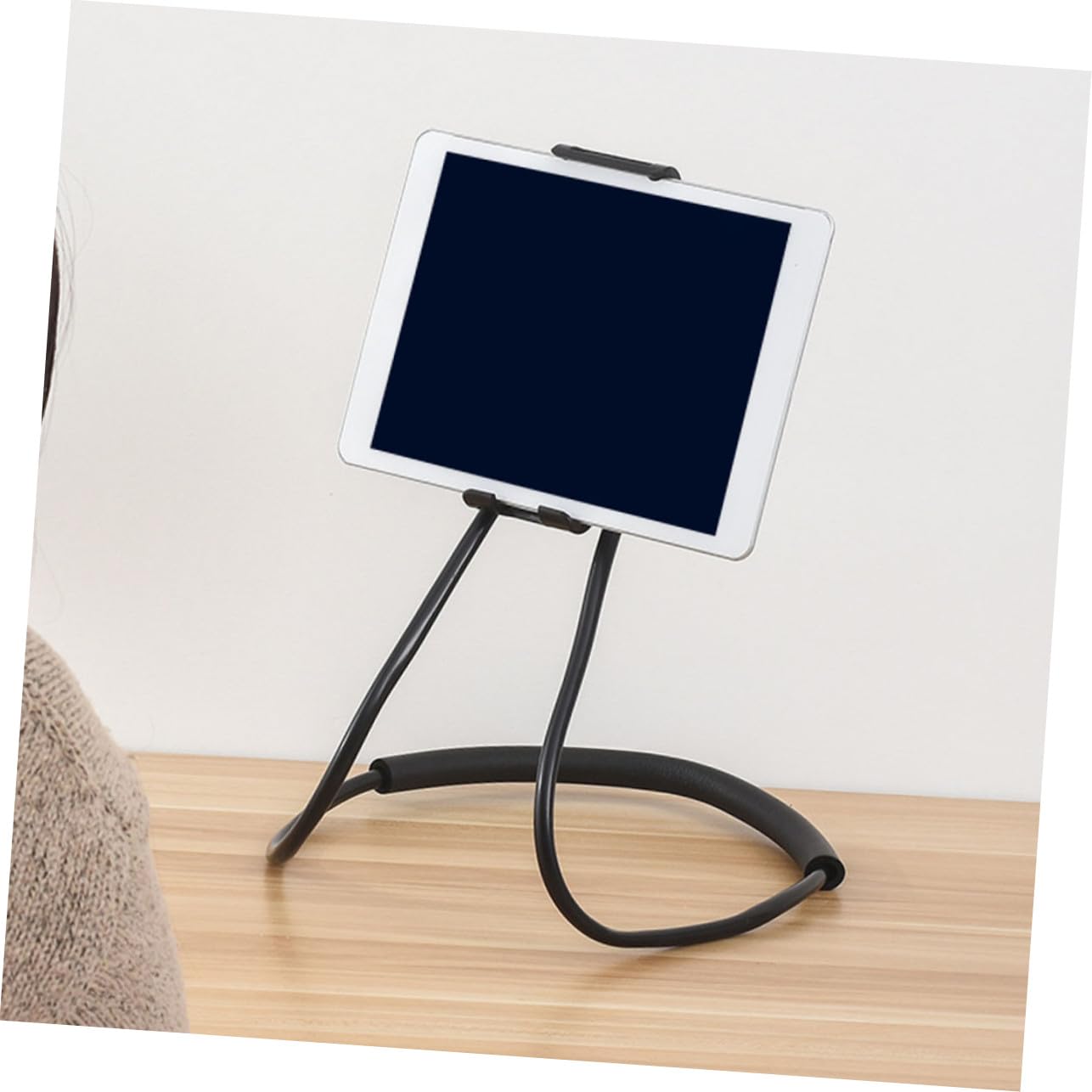Kisangel Soporte Flexible para Teléfono y Tableta Giratorio Negro | Aleación Aluminio , Pvc, Silicona y Abs, Diseño Antideslizante y Resistente, Uso Doméstico