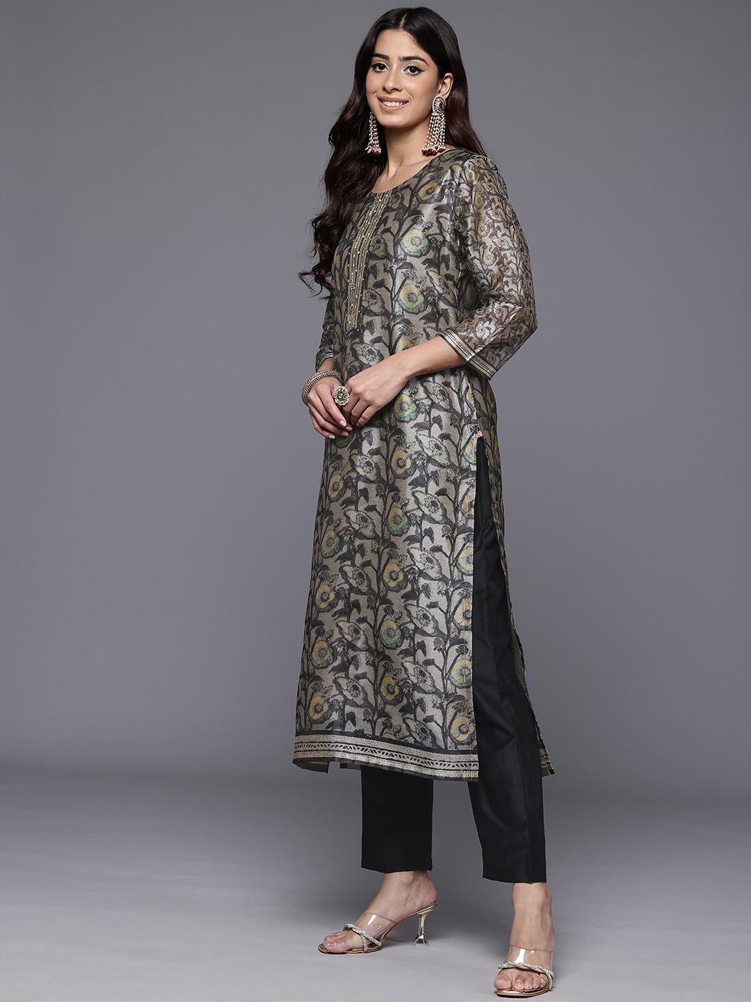 Varanga Women Grey Floral Printed Round Neck Straight Kurta Paired With Bottom And Printed Dupatta  Elegant & Comfortable Ethnic Wear