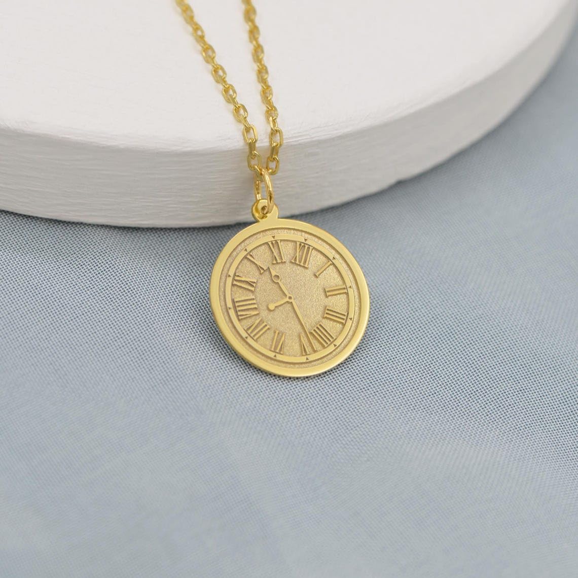 LKBEADS Ciondolo a forma di orologio con numeri romani |LK_NLC_01557