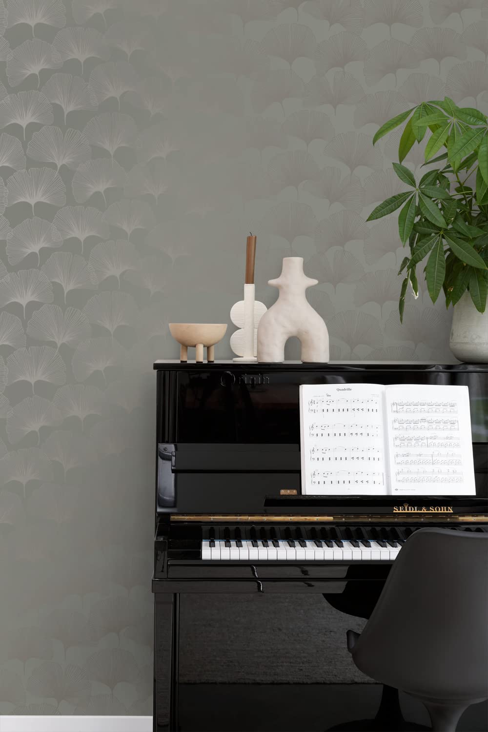 Origin Wallcoverings Tapeta liście miłorzębu ciepłej szarości 53 cm x 10.05 m