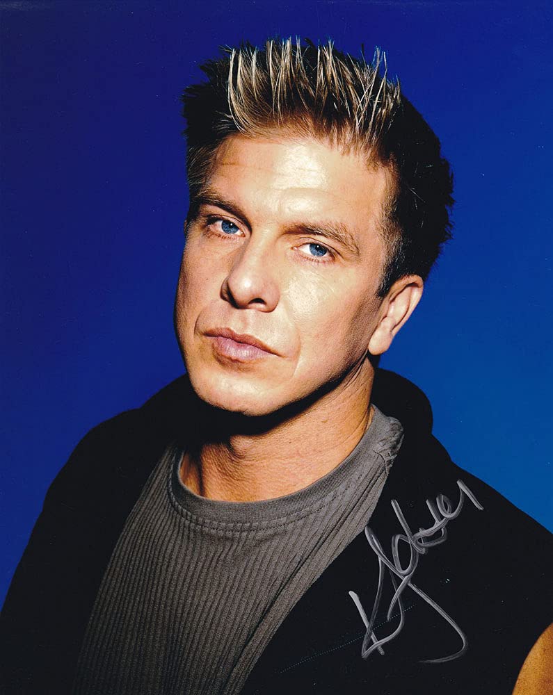 Kenny Johnson In Person Autographed Photo At Amazon S Entertainment Collectibles Store