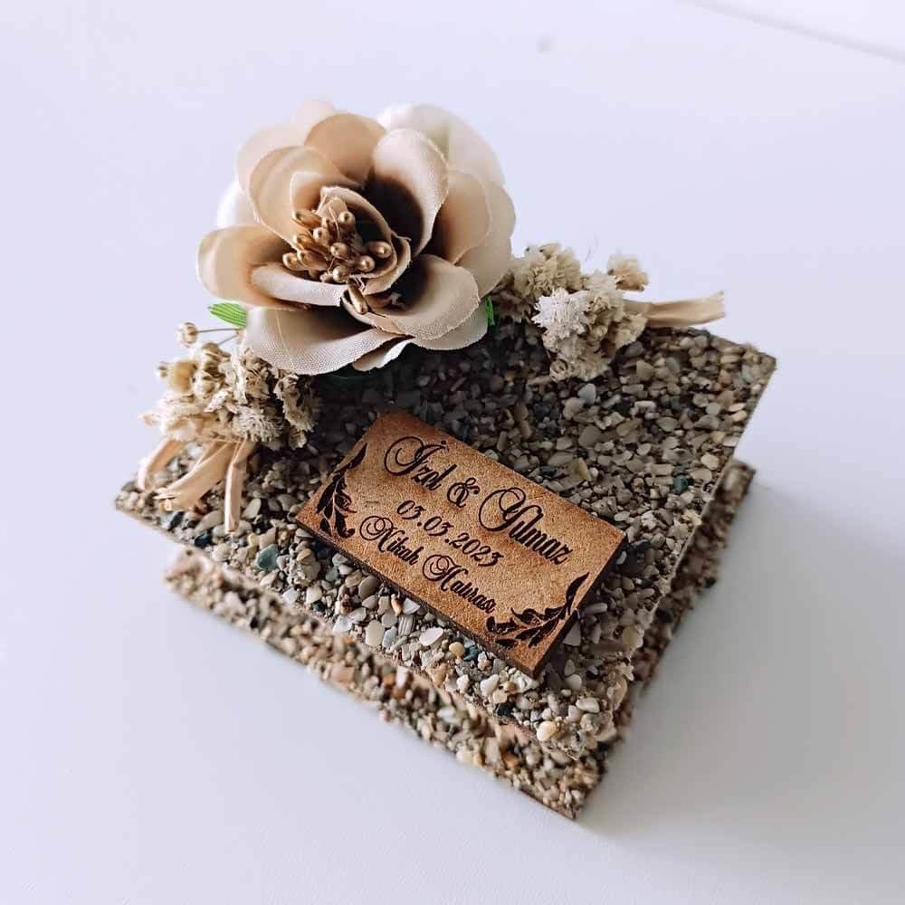 Sets from 10 to 200, Sand Textured Wooden Favor Box, Gold Flower & Cipso Decor, Rustic Engagement Gift, Wedding Candy Box, Personalized Tag, Rustic Theme (200)