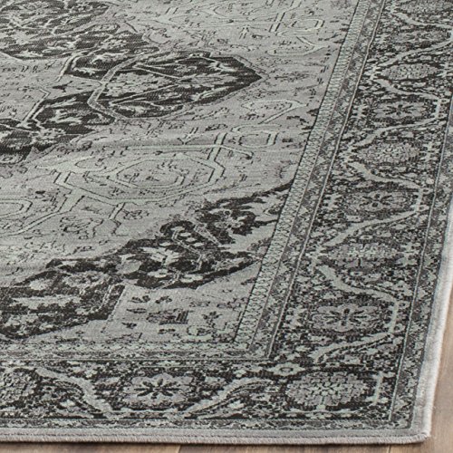 SAFAVIEH Traditional Rug for Living Room Dining Room, Bedroom - Vintage Collection, Short Pile, in Light Blue and Multi, 99 X 170 cm - Image 4