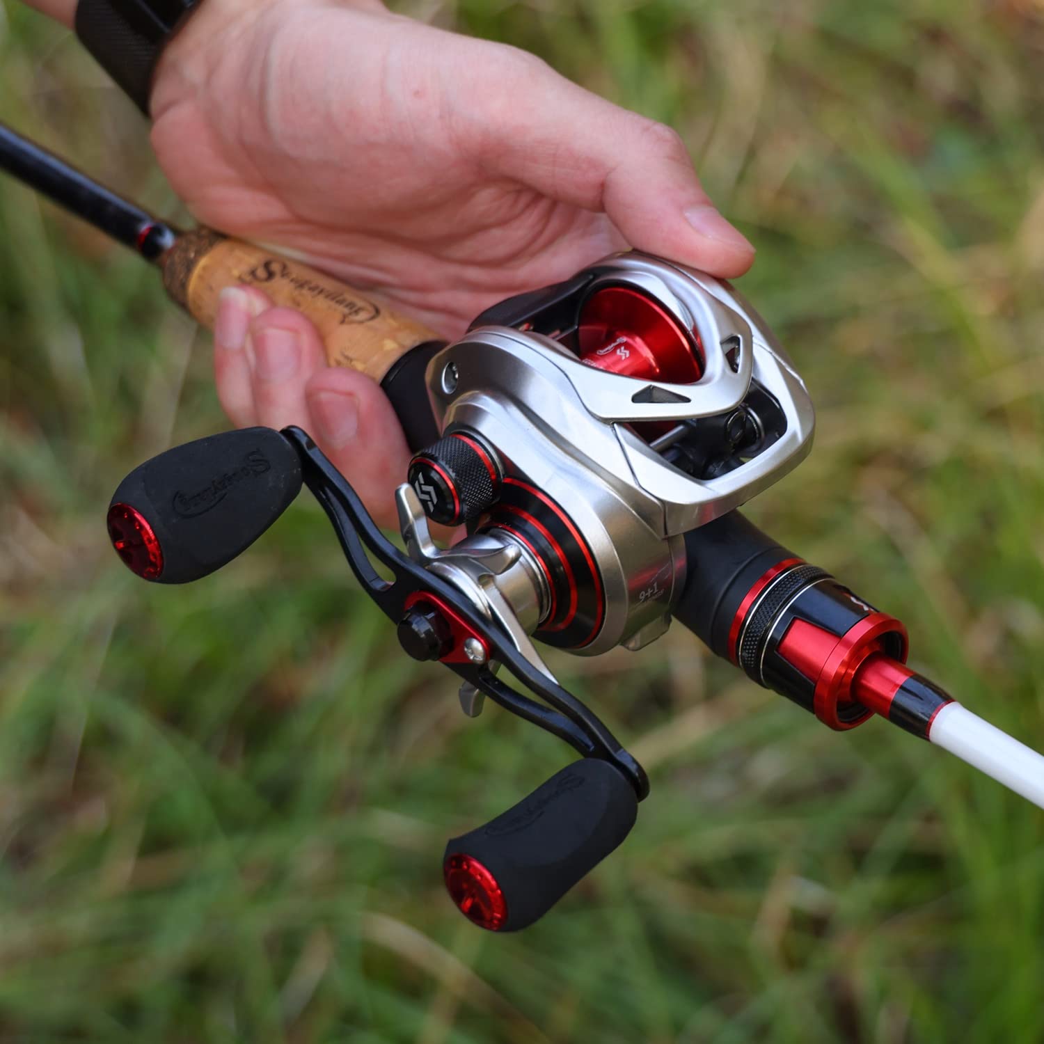 Sougayilang Max Baitcasting 8.0:1 Moulinet de pêche à haute vitesse 8,2 kg en fibre de carbone avec système de freinage magnétique pour pêche en eau douce et salée