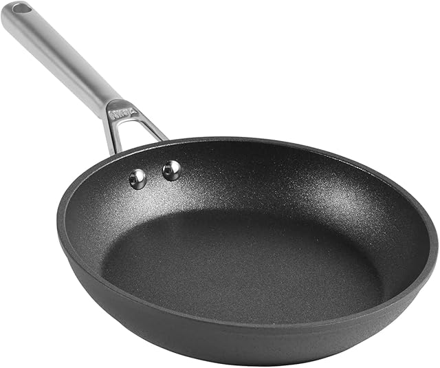 Ninja ZEROSTICK Premium Cookware 2-Piece Frying Pan Set, 24cm and 28cm Frying Pans Long Lasting, Non-Stick, Hard Anodised Aluminium, Oven Safe to 260°C, Grey, C32000UK