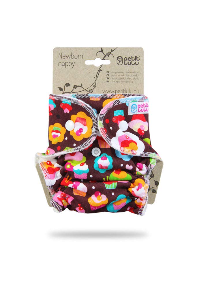 Petit Lulu pannolino in tessuto in bambù fitted neonato | Snaps | Materiale esterno 95% cotone, 5% elastan | Riutilizzabile e lavabile | Pannolino Mutandina di stoffa | Prodotto in Europa (Cupcakes)