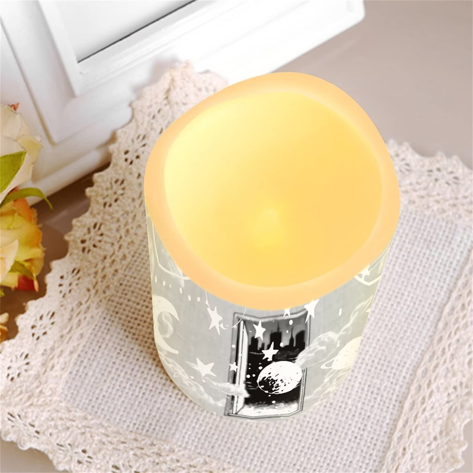 Moon and Start - Candele senza fiamma, con pilastri in vera cera a LED e telecomando a 18 tasti, alimentato a batteria, con timer, confezione da 4