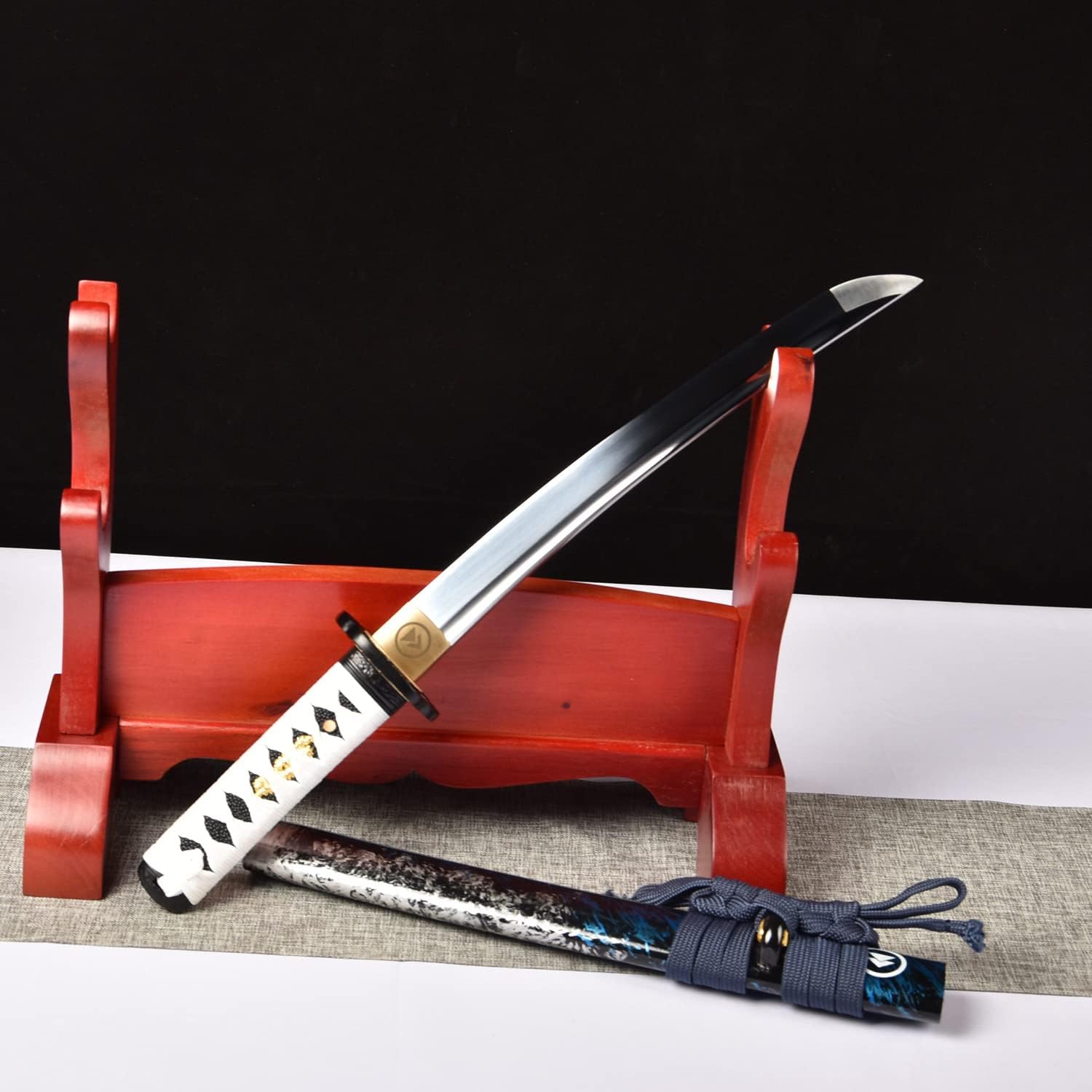 Sword Ghost of Tsushima Cosplay Replica 9260 Spring Steel Blade Sword Japanese Samurai Game Katana + Tanto a Pair Knives (a Pair of Swords)
