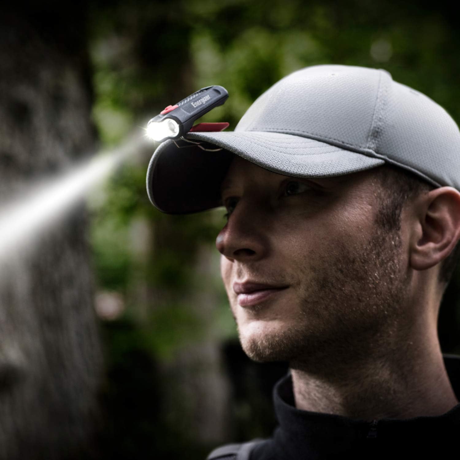 ENERGIZER LED Clip Light S200, IPX4 Water Resistant Cap Visor Clip on Light with Pivoting Head, Bright Durable Light for Work, Outdoors, Emergency (Batteries Included)