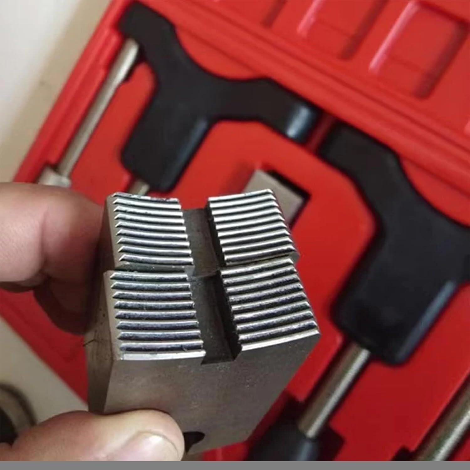 Professional Thread Corrector Automotive Thread Repair Tool Integrated Half Shaft Sleeve Thread Corrector Repair Tool Kit for External Bolt Thread Repair Adjustment Range