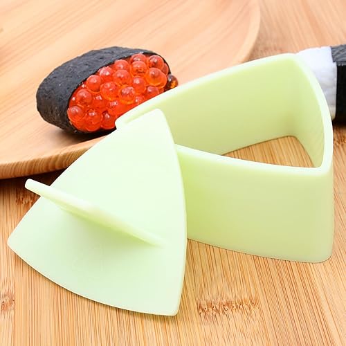 Vista 17 de DOITOOL Molde triangular de Onigiri de 2 piezas – Molde de bolas de arroz antiadherentes para hacer sushi – Molde de arroz clásico lindo molde de 2
