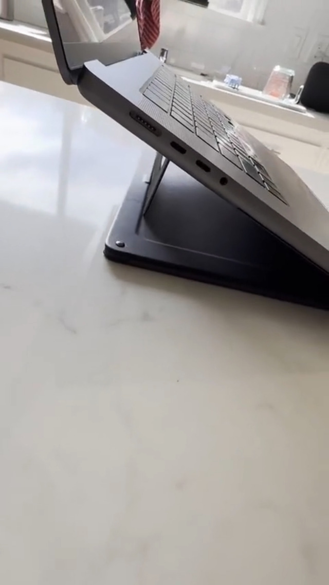 PUNCUBE Portable Lap Desk -Ultra Slim&Compact Laptop Desk in Sleek