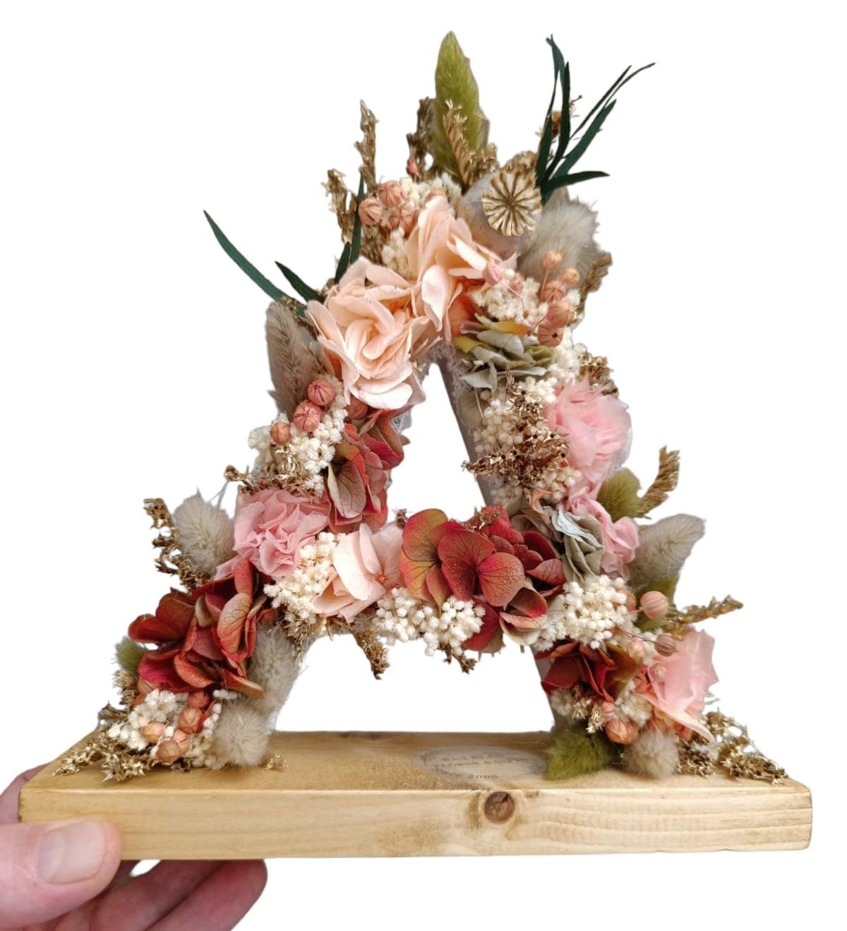Letra de Flores Preservadas Naturales en Tonos Suaves y Toques Dorados. Todo ABCedario. con peana de Madera. Originalidad y Calidad para Todas Ocasiones y decoración. (tonos suaves-dorado, LETRA V)