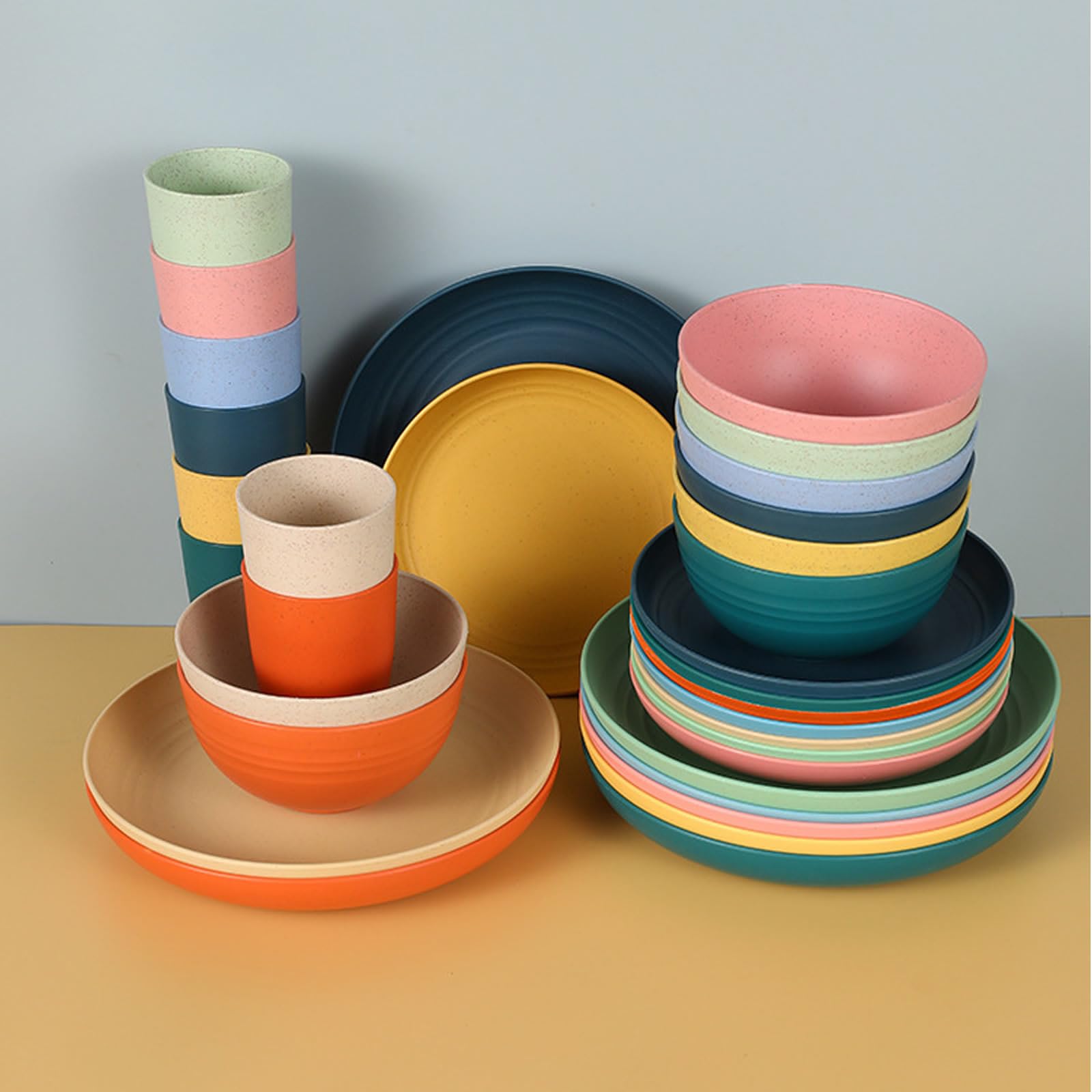 24 Pièces Ensemble de Vaisselle en Plastique Pour 6 Personnes Bols Assiettes et Gobelets Incassables Couverts de Pique Nique Réutilisables Passe au Micro Ondes et Au Lave Vaisselle (Beige)