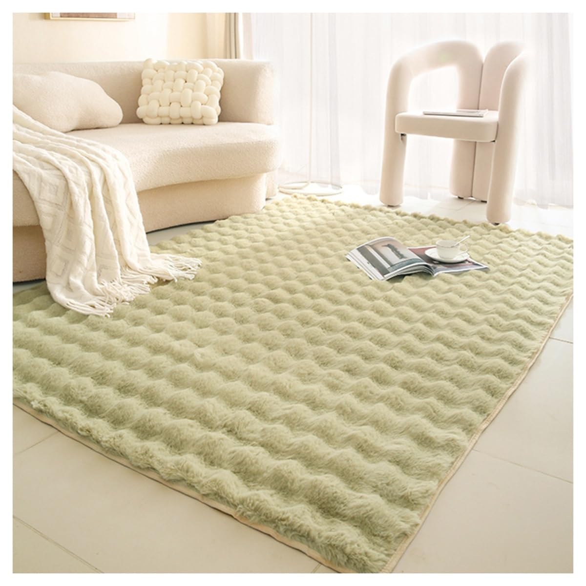 Tapis fausse fourrure vert pois doux pour chambre enfant