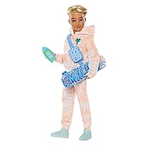 Barbie Dream Besties – Ken, bambola snodata alla moda con abiti rimovibili e capelli biondi, 9 accessori a tema estate e skateboard inclusi, giocattolo per bambini, 4+ anni, JDD75