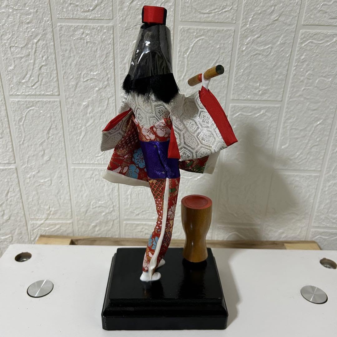Amazon.co.jp: ひえつき節庭の山椒の木人形 オルゴール付き 美空ひばり