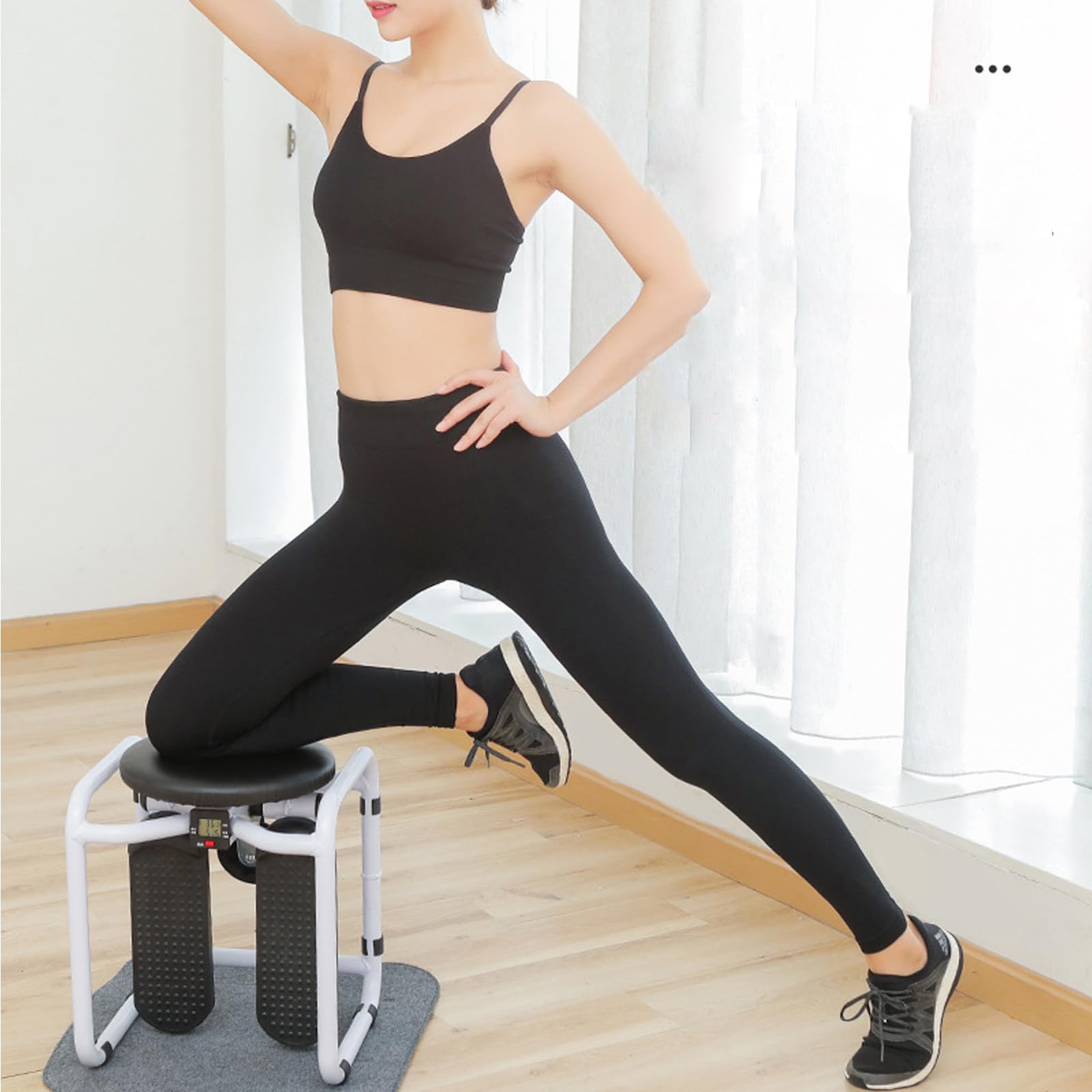 Stepper Fitness Casa Allenamento A Casa Step Fitness con Display A LED E 2 Fasce Elastiche di Resistenza Attrezzo per Glutei Black White