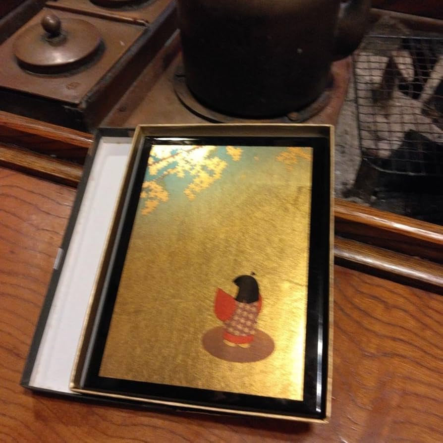 伝統工芸品　金沢金銀箔工芸　縦19㎝横15㎝厚さ2㎝　アドレス帳 ☆金沢.金銀箔工芸 HAKUICHI 手許箱 雲錦柄桜、紅葉柄 文庫 金沢