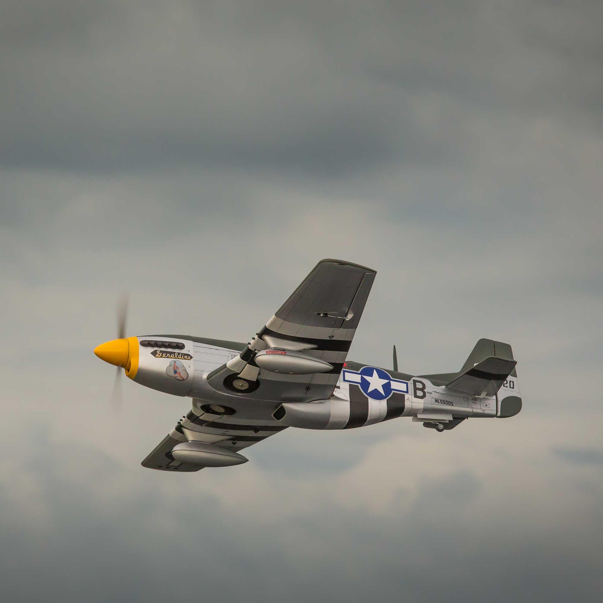 HANGAR 9 P-51D Mustang 20cc ARF, 69,5"