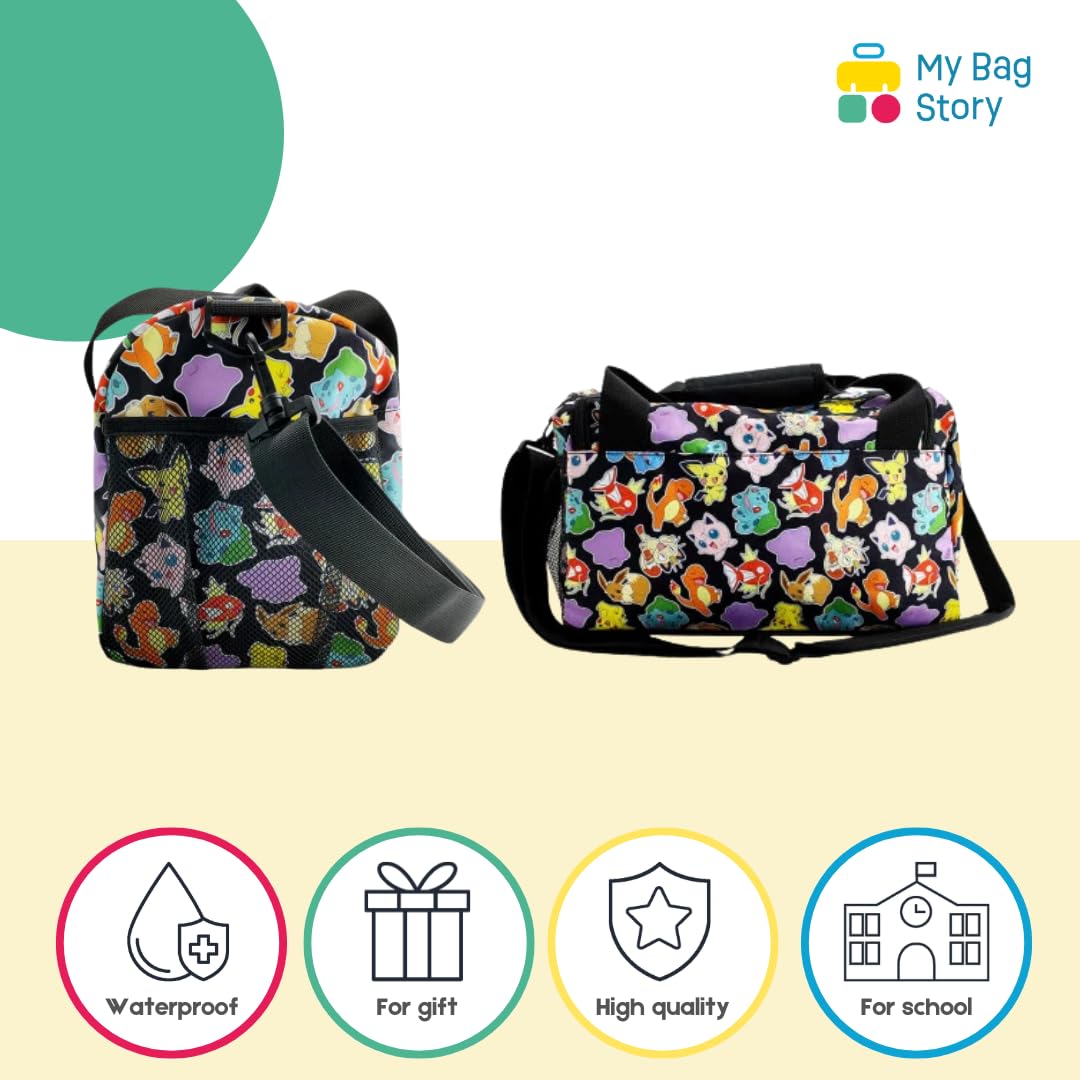 mybagstory | Sac de Sport Pokémon Enfant 43cm | Sac de Piscine et Foot pour Garçon | Bandoulière Réglable et Poche Gourde | Design Officiel Pikachu Noir et Jaune | Idée Cadeau Rentrée Scolaire
