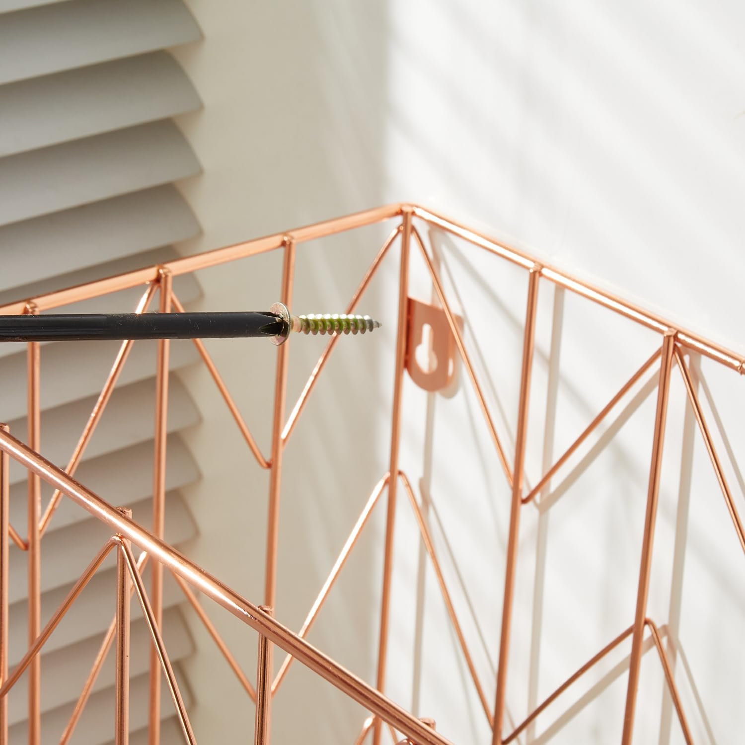 Y YOMA Hanging File Organizer, Letter Size Rose Gold Metal Desk File Crate Storage Basket for Home Office, 1 Pack
