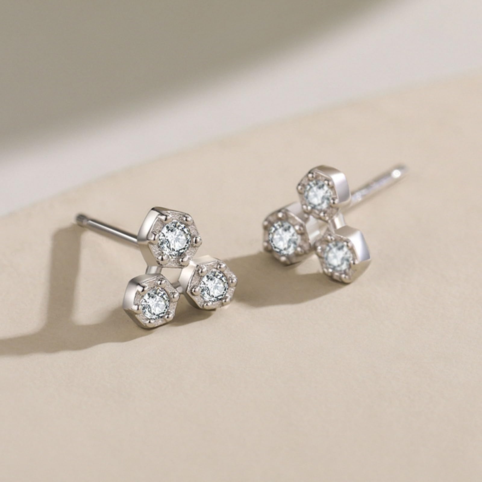 Kolczyki na sztyfcie z białego złota próby 750 585 375, damskie kolczyki damskie, proste geometryczne wzornictwo, okrągłe kolczyki na sztyfcie Moissanite, prawdziwa biżuteria ślubna, dla panny