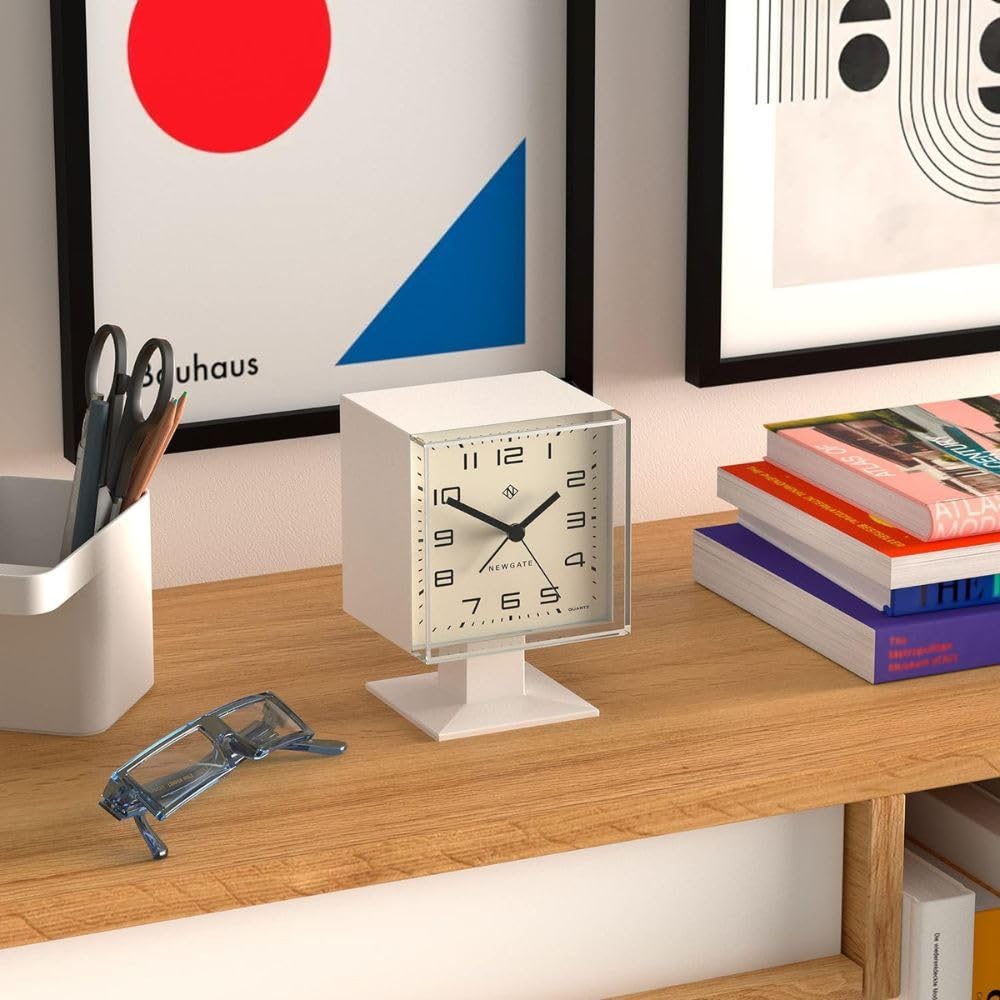 Newgate® Centre of the Earth sveglia | Orologio LCD digitale retrò rotondo | Bianco | Ideale per comodino, scrivania o scaffale | Accessorio retrò per