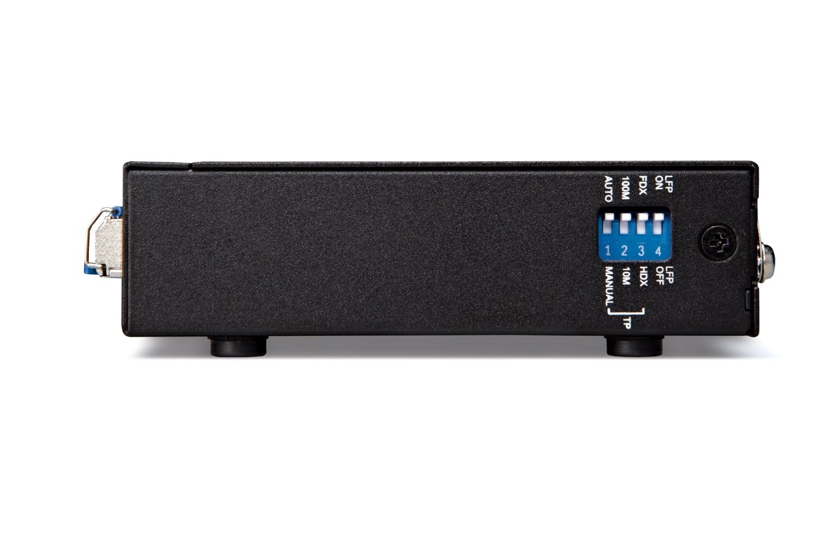 BUFFALO Giga対応 光メディアコンバーター シングルモード用 1芯/LC端子搭載モデル WDM対応（Bタイプ） BMC-GT-S10K/WB tf8su2k Amazon | BUFFALO Giga対応 光メディアコンバーター シングル