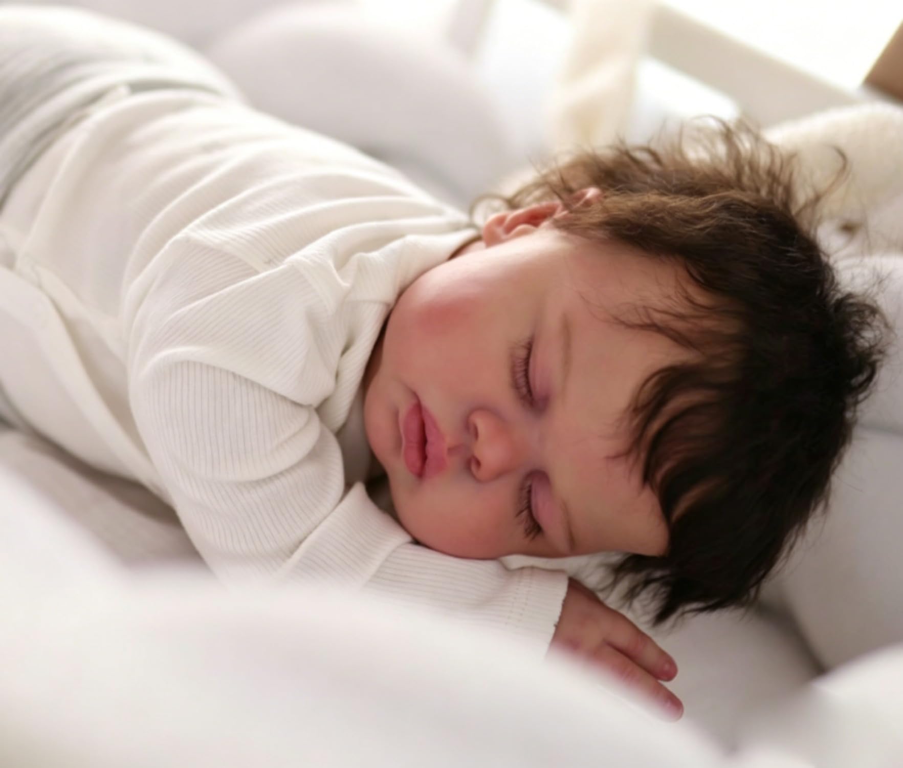 Lonian Reborn Baby Puppen Realistisches Mädchen 24 Zoll Schlafen Silikon Baby Puppe Stoff Körper Real Looking Life Like Reborn Kleinkind Puppe Neugeborenen Puppen