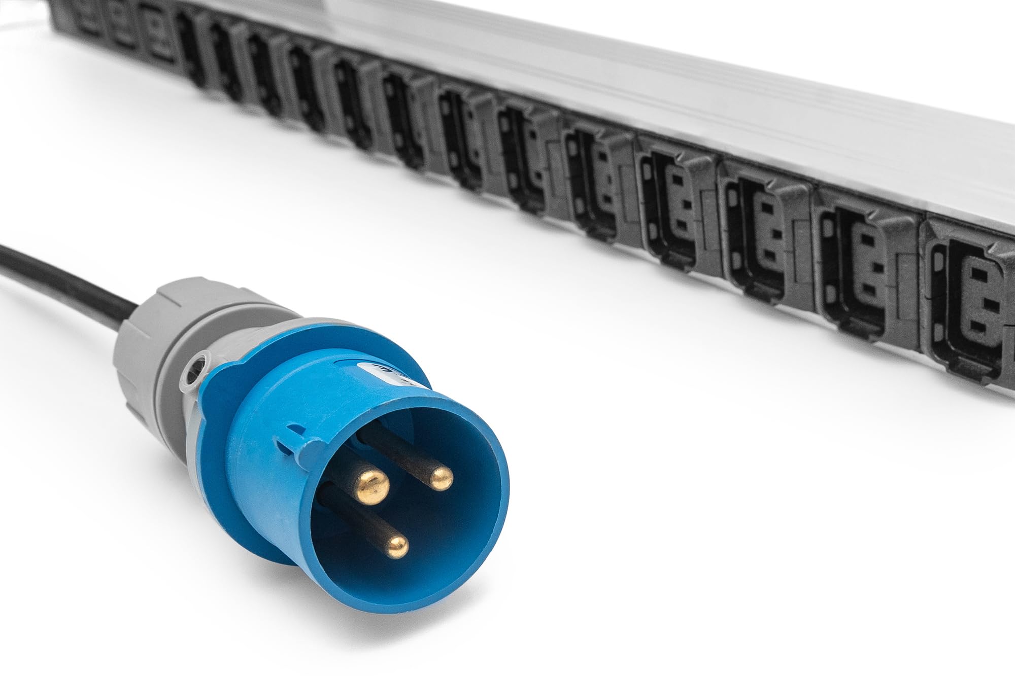 DIGITUS IT BASIC PDU VERTICAL 16A 1-PH 24XC13 3XC19 3M CABLE PLUG