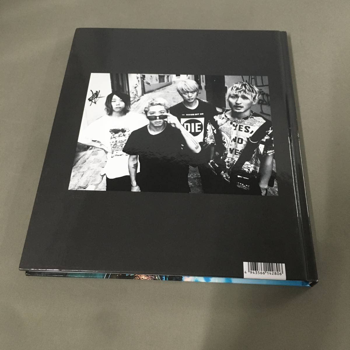 Amazon.co.jp: ONE OK ROCK PRIMAL FOOTMARK #6#7 セット 写真集