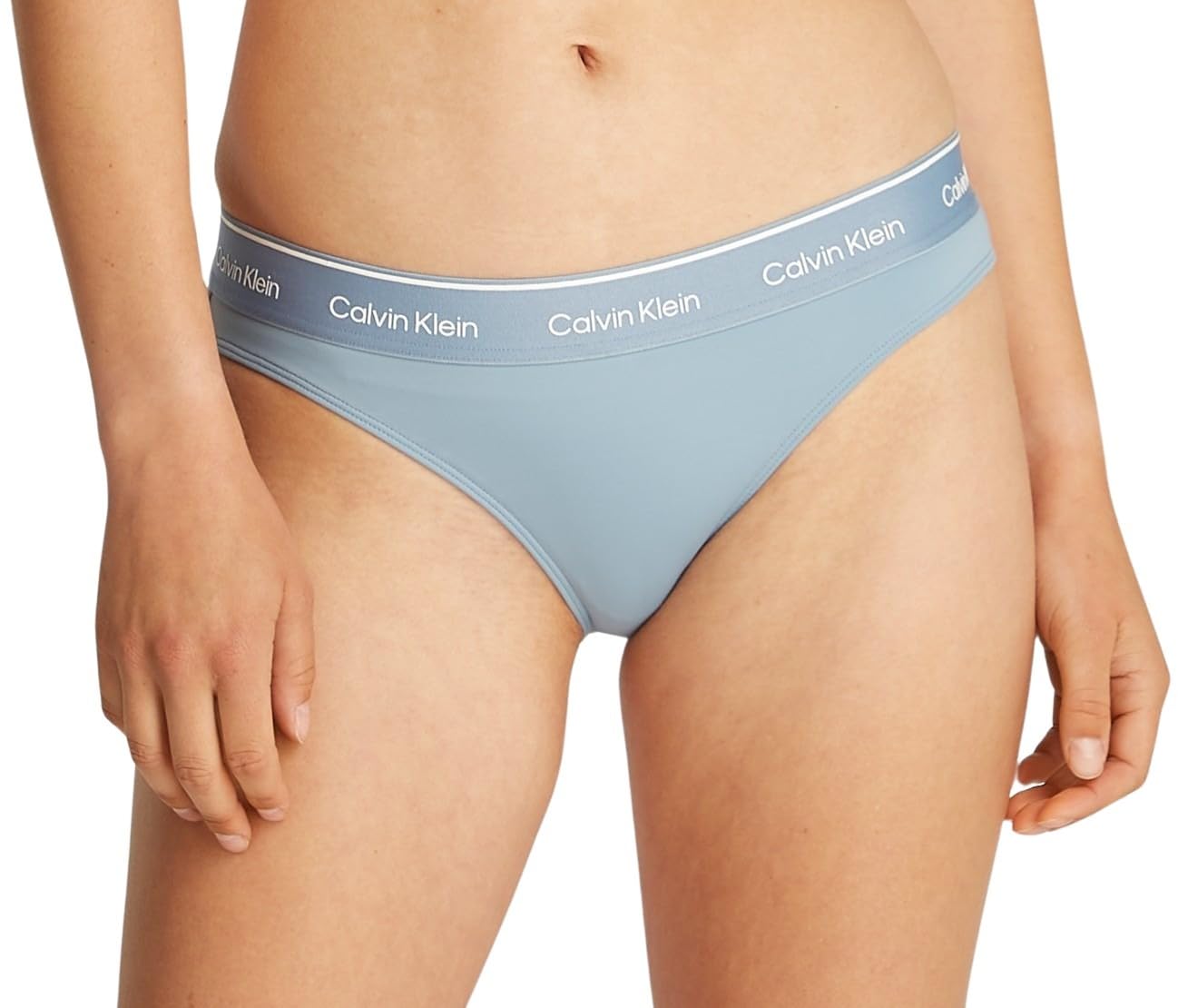Mode von Calvin Klein & Tommy Hilfiger