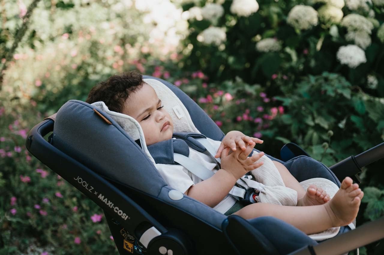 Koeka Cuscino per seggiolino auto per bambini, inserto per ovetto, primavera/estate, cuscino per seduta, traspirante, in cotone biologico, in spugna resistente ai passanti