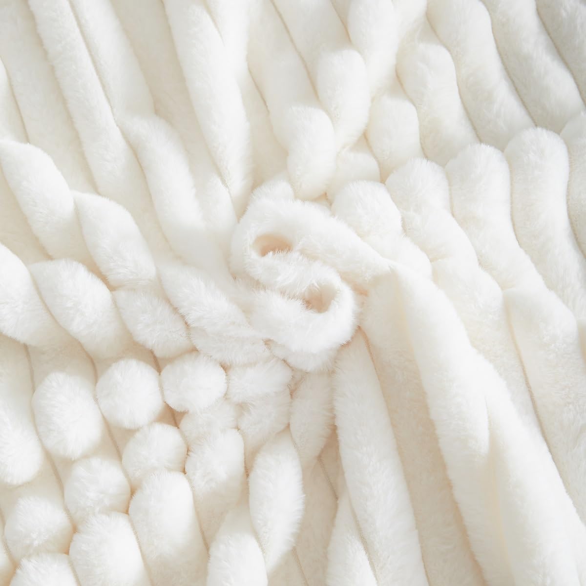 Lanqinglv Housse de Couette Peluche 240x260cm Kaki Beige à Rayures Flanelle Furry Fuzzy Fur Hiver Doux Parure de lit 2 Personnes Housse de Couette et 2 taies d'oreiller 65x65cm Lanqinglv Housse de Couette Peluche 240x260cm Kaki Beige à Rayures Flanelle Furry Fuzzy Fur Hiver Doux Parure de lit 2 Personnes Housse de Couette et 2 taies d'oreiller 65x65cm