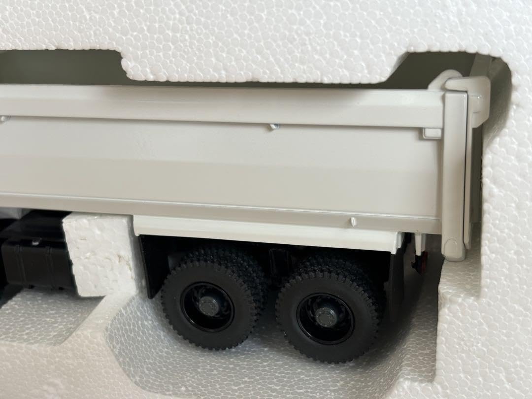 Amazon.co.jp: HINO 700 ZY ミニカー 1／43 : おもちゃ