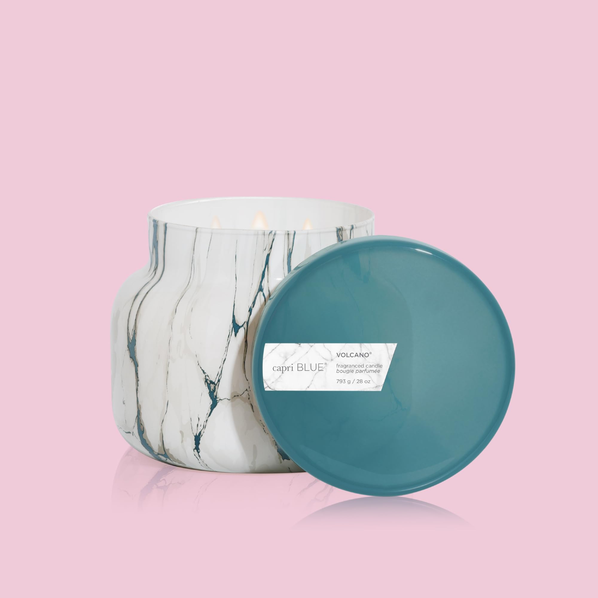 Capri Blue Duftkerzen, modernes Marmorglas, übergroßes Glas, luxuriöse Kerzen für Zuhause, duftet mit tropischen Früchten und gezuckerten Zitrusfrüchten, Sojawachsmischung (Volcano, 800 ml)